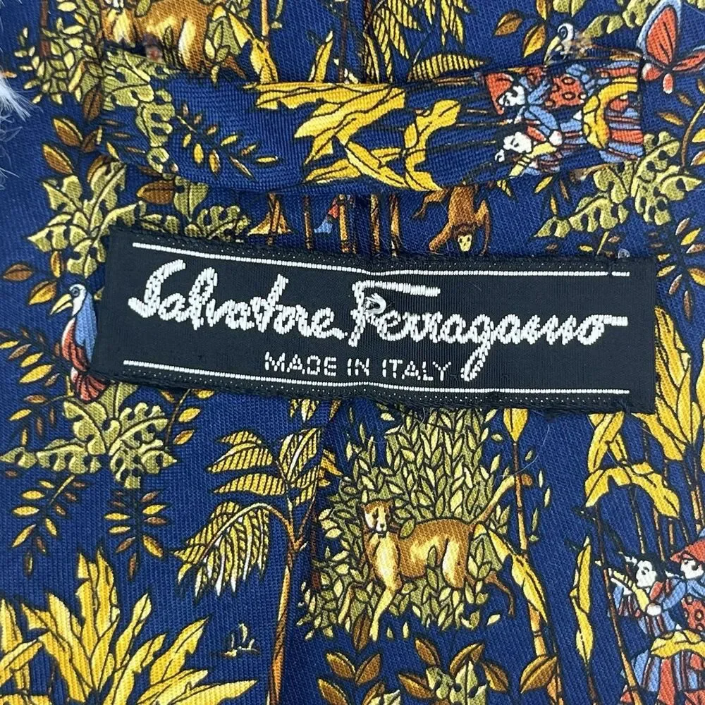 Salvatore Ferragamo Men’s 100%Silk Tie Hunting Jungle Print Navy Blue, Italy